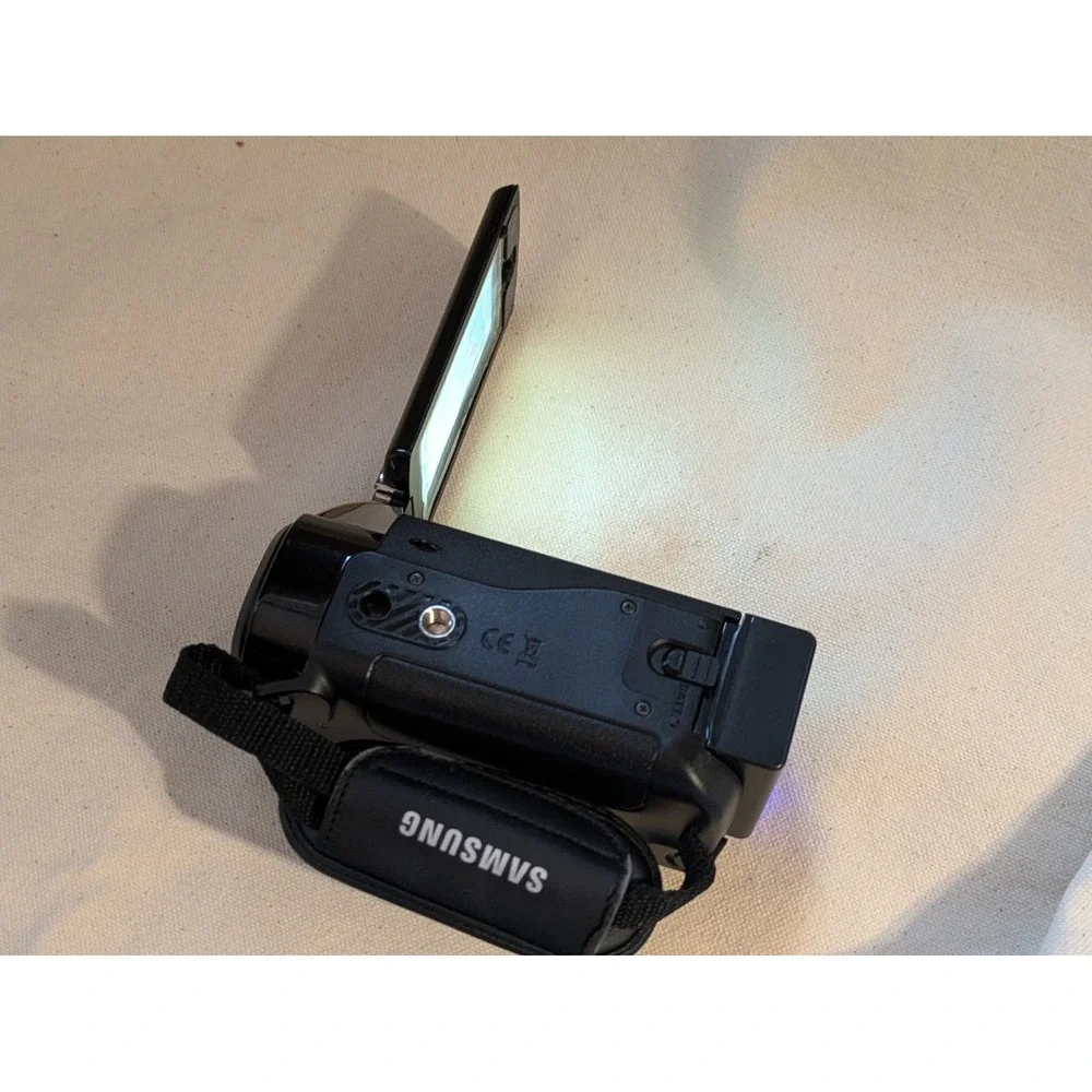 Samsung SMX-F40 Black Digital Camcorder‎ 65x Intelli-Zoom Schneider Lens Working